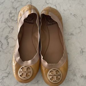 Tory Burch Nude Reva Flat